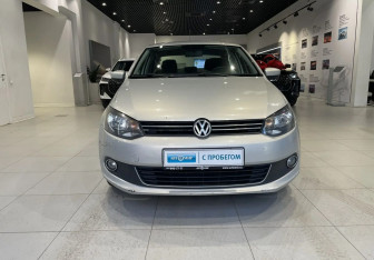 Подержанный автомобиль Volkswagen Polo Sedan 2011 года (2 фото)