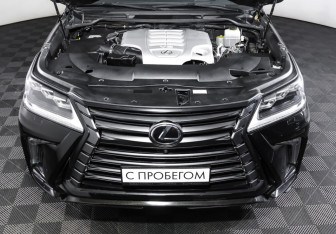 Подержанный автомобиль Lexus LX 2016 года (9 фото)
