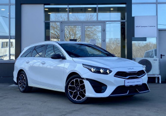 Подержанный автомобиль Kia Ceed Wagon 2021 года (3 фото)