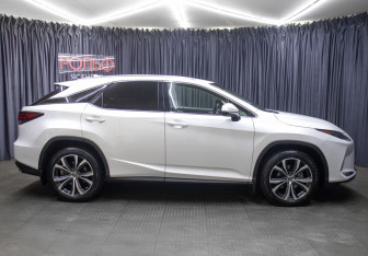 Подержанный автомобиль Lexus RX 2021 года (4 фото)