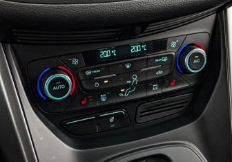 Подержанный автомобиль Ford Kuga 2019 года (21 фото)