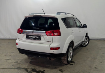 Подержанный автомобиль Peugeot 4007 2012 года (4 фото)