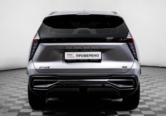 Подержанный автомобиль Geely Atlas 2024 года (6 фото)