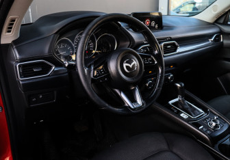 Подержанный автомобиль Mazda CX-5 2017 года (12 фото)