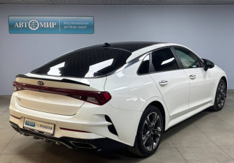 Подержанный автомобиль Kia K5 2020 года (5 фото)