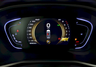 Подержанный автомобиль Geely Coolray 2021 года (28 фото)