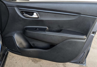 Подержанный автомобиль Kia Rio Hatchback 2021 года (22 фото)