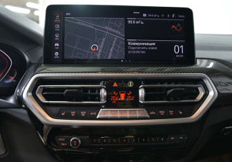 Подержанный автомобиль BMW X3 2021 года (19 фото)