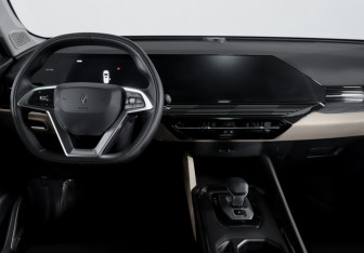 Подержанный автомобиль LIVAN X6PRO 2023 года (12 фото)