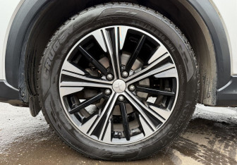 Подержанный автомобиль Mitsubishi Eclipse Cross 2018 года (9 фото)