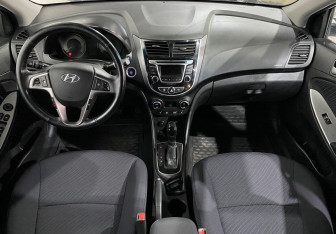 Подержанный автомобиль Hyundai Solaris Sedan 2016 года (9 фото)