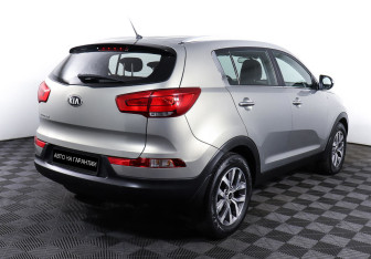 Подержанный автомобиль Kia Sportage 2015 года (5 фото)