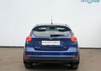 Подержанный автомобиль Ford Focus Hatchback 2015 года (6 фото)