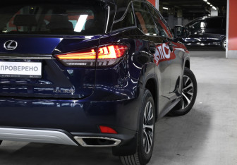 Подержанный автомобиль Lexus RX 2021 года (21 фото)