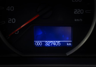 Подержанный автомобиль Toyota RAV4 2013 года (14 фото)