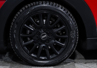 Подержанный автомобиль MINI Hatch 2021 года (15 фото)