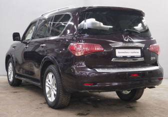 Подержанный автомобиль Infiniti QX80 2016 года (7 фото)