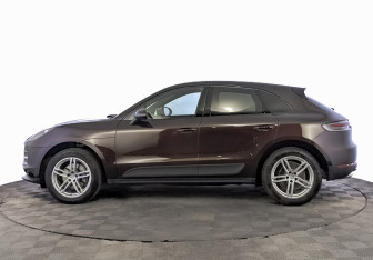 Подержанный автомобиль Porsche Macan 2020 года (8 фото)