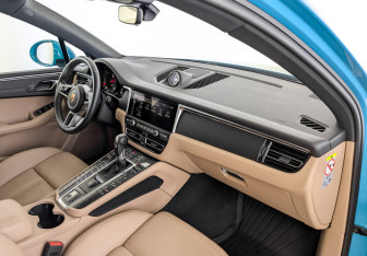 Подержанный автомобиль Porsche Macan 2020 года (11 фото)