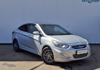 Подержанный автомобиль Hyundai Solaris Sedan 2011 года (3 фото)