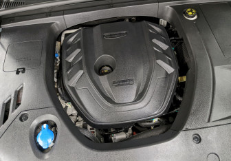 Подержанный автомобиль Geely Tugella 2023 года (9 фото)