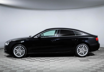 Подержанный автомобиль Audi A5 Liftback 2012 года (8 фото)
