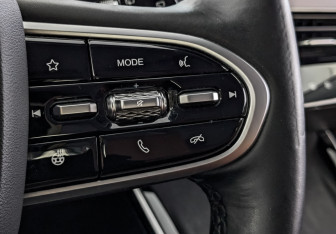 Подержанный автомобиль Omoda C5 2023 года (30 фото)