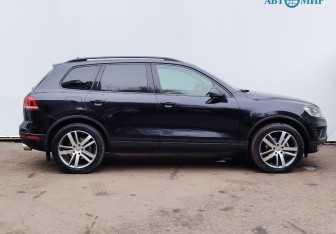 Подержанный автомобиль Volkswagen Touareg 2017 года (4 фото)
