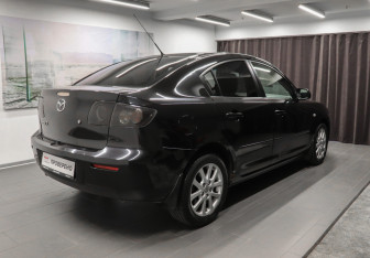 Подержанный автомобиль Mazda 3 Sedan 2008 года (4 фото)