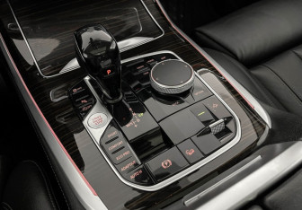 Подержанный автомобиль BMW X7 2020 года (16 фото)