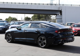 Подержанный автомобиль Kia K5 2020 года (7 фото)