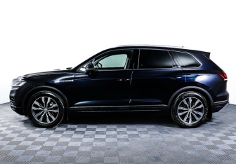 Подержанный автомобиль Volkswagen Touareg 2018 года (3 фото)