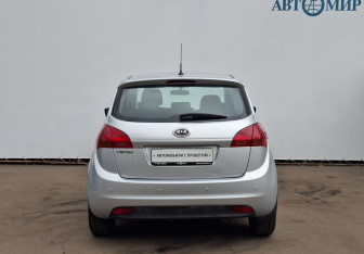 Подержанный автомобиль Kia Venga 2011 года (6 фото)
