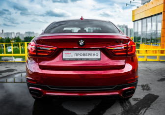 Подержанный автомобиль BMW X6 2017 года (6 фото)