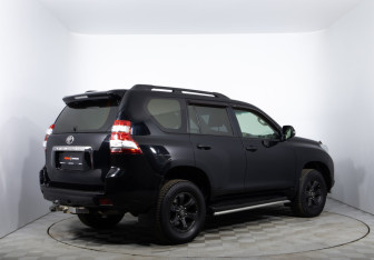 Подержанный автомобиль Toyota Land Cruiser Prado 2013 года (5 фото)