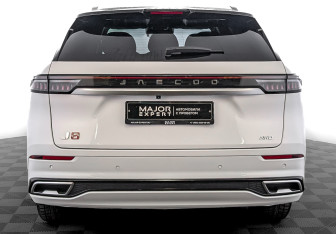 Подержанный автомобиль Jaecoo J8 2024 года (6 фото)