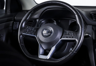 Подержанный автомобиль Nissan Qashqai 2019 года (13 фото)