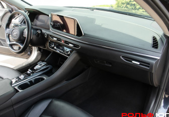 Подержанный автомобиль Hyundai Sonata 2021 года (7 фото)