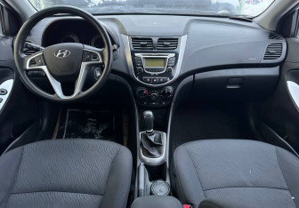 Подержанный автомобиль Hyundai Solaris Sedan 2013 года (9 фото)