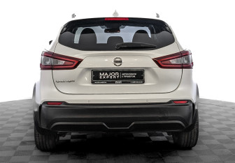 Подержанный автомобиль Nissan Qashqai 2020 года (6 фото)