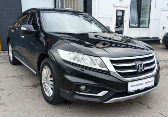 Подержанный автомобиль Honda Crosstour 2014 года (3 фото)