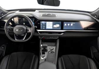 Подержанный автомобиль Geely Monjaro 2024 года (14 фото)