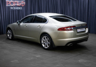 Подержанный автомобиль Jaguar XF Sedan 2008 года (7 фото)