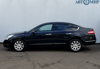 Подержанный автомобиль Nissan Teana 2011 года (8 фото)