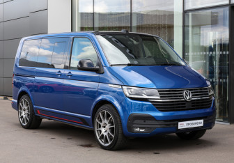 Подержанный автомобиль Volkswagen Multivan 2020 года (3 фото)