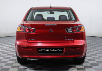 Подержанный автомобиль Mitsubishi Lancer Sedan 2014 года (4 фото)