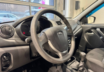 Подержанный автомобиль LADA (ВАЗ) Granta Wagon 2018 года (9 фото)