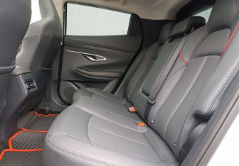 Подержанный автомобиль Changan UNI-T 2023 года (11 фото)