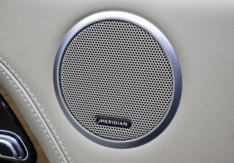 Подержанный автомобиль Land Rover Range Rover 2020 года (23 фото)