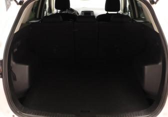 Подержанный автомобиль Mazda CX-5 2012 года (23 фото)